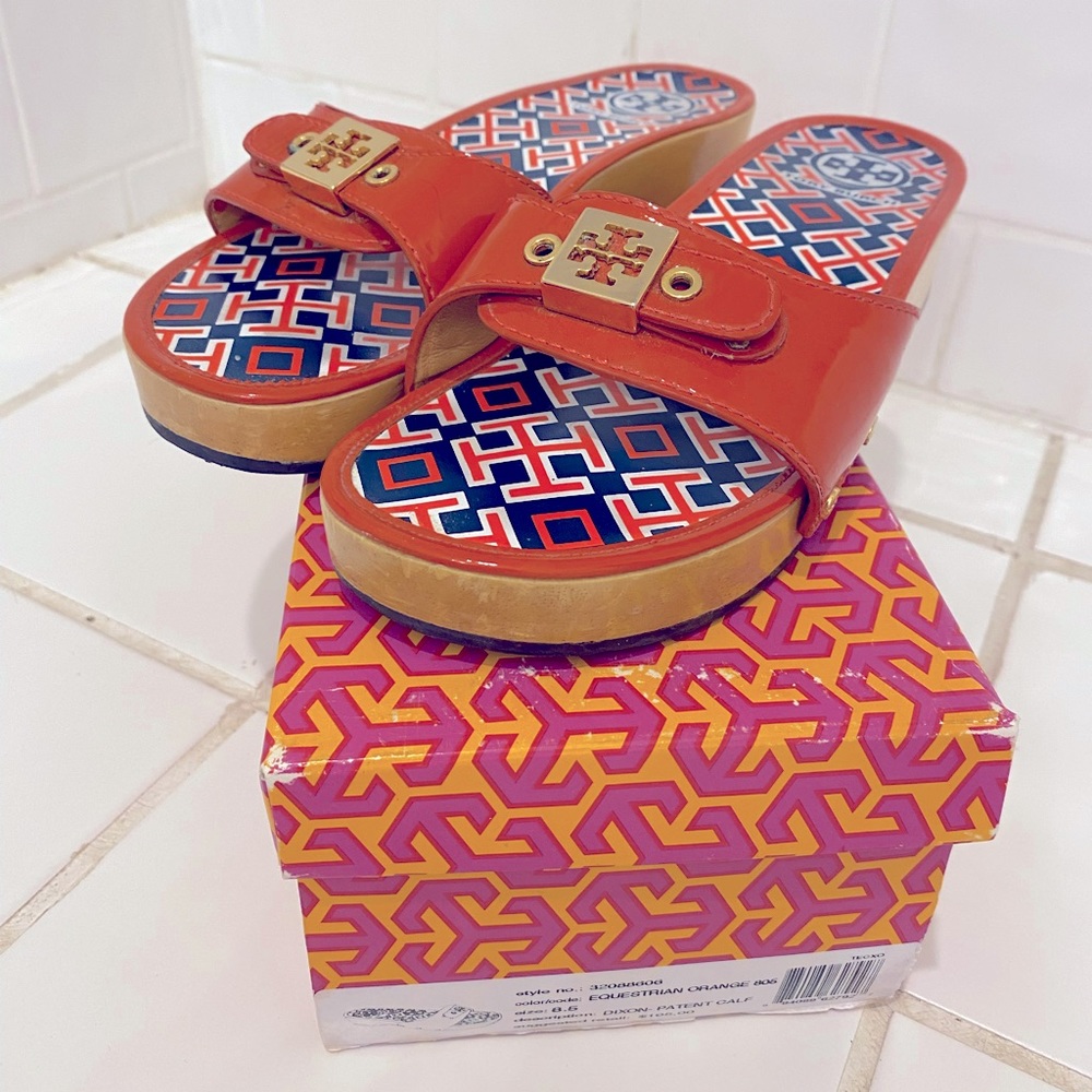 AUTHENTIC TORY BURCH ORANGE SANDALS